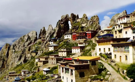 traditional Tibetan building