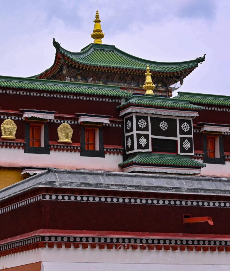 Labrang Monastery Travel Guide: A Tibetan Buddhist Treasure