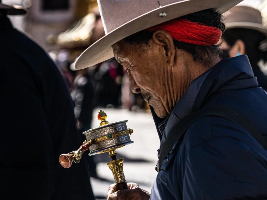 saga-dawa-festival-tibet-prayer