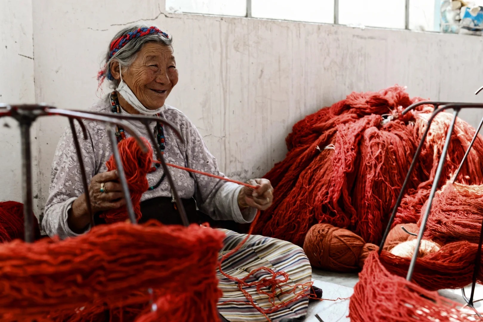 Tibetan Carpet: Tradition, Symbolism, and Mindful Craftsmanship
